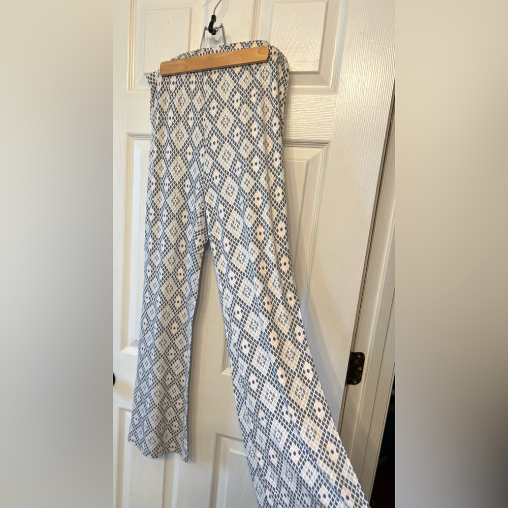 Brand New Cato Super Soft Flare Pants Size Medium